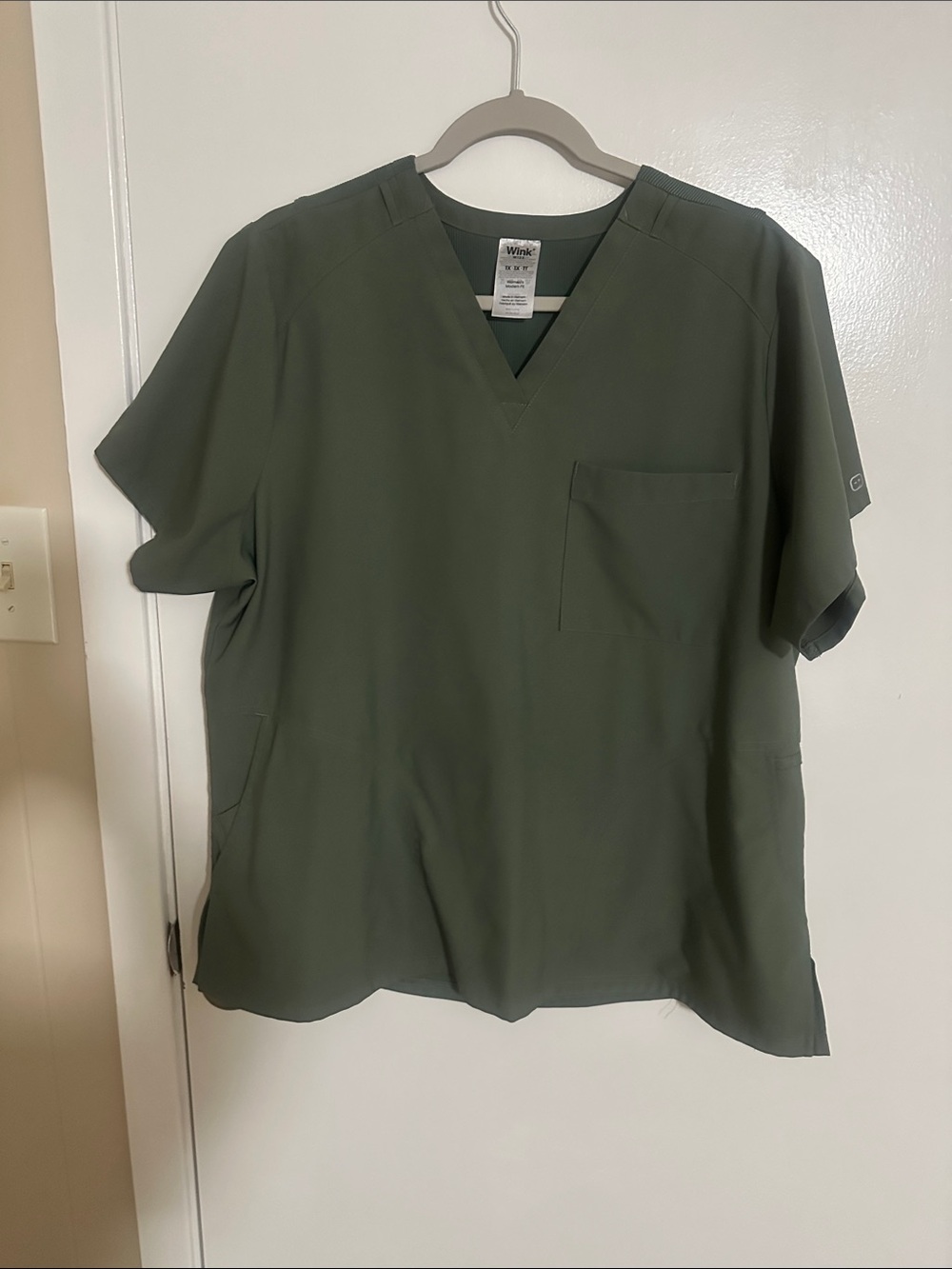WonderWink Olive Green V-Neck Medical Scrub Top Women’s